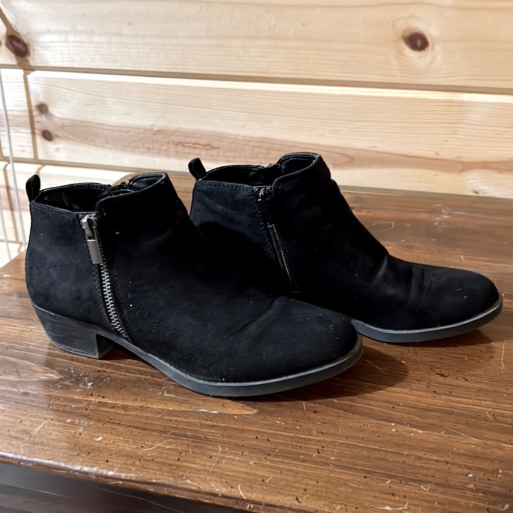 Carlos Santana booties, size 7, black